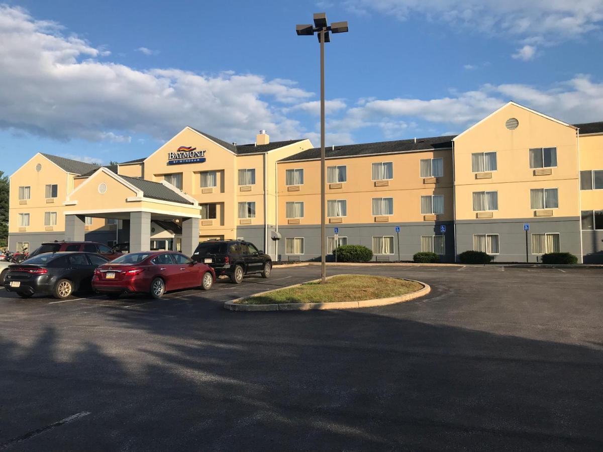 Baymont By Wyndham Chambersburg Hotel Exterior photo